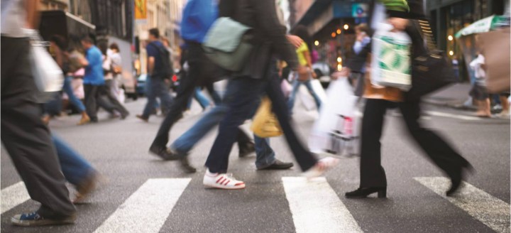 635940137919092091884939153_people-walking-blur-low-res